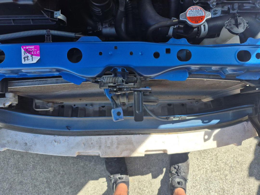 Photo '11' of Toyota Aqua Hybrid