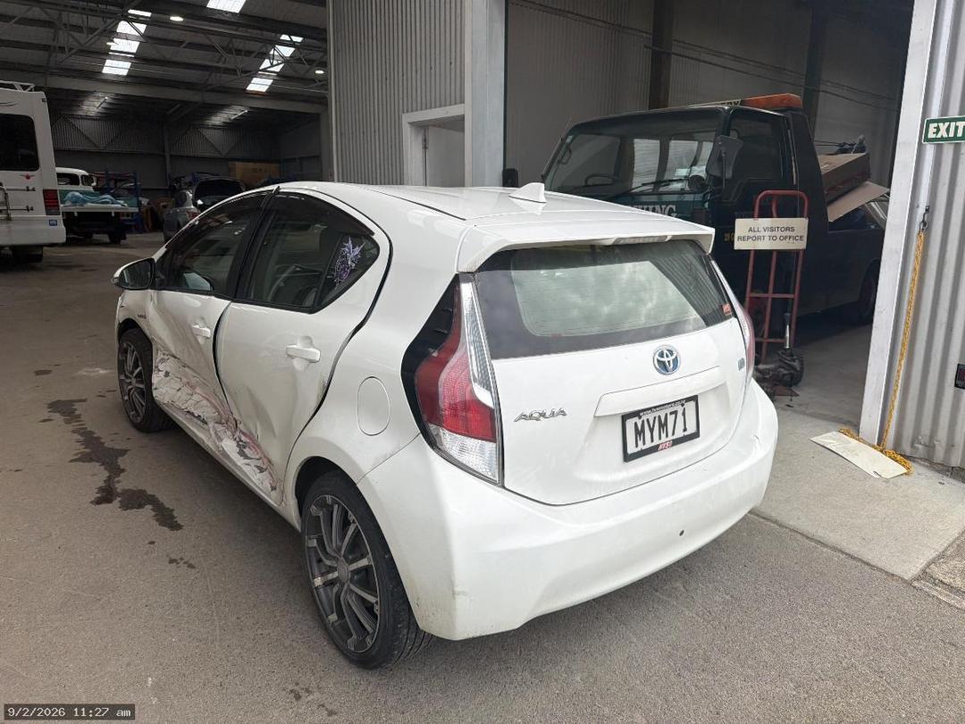 Photo '2' of Toyota Aqua