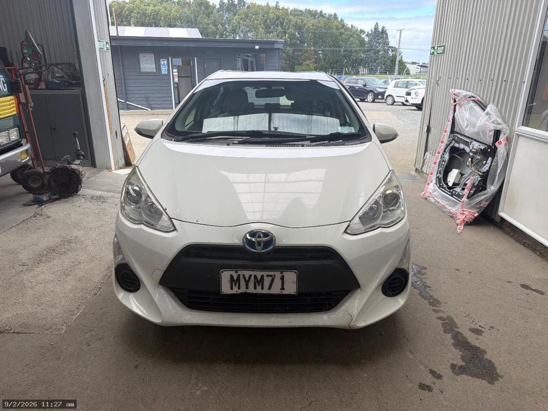 Photo '8' of Toyota Aqua