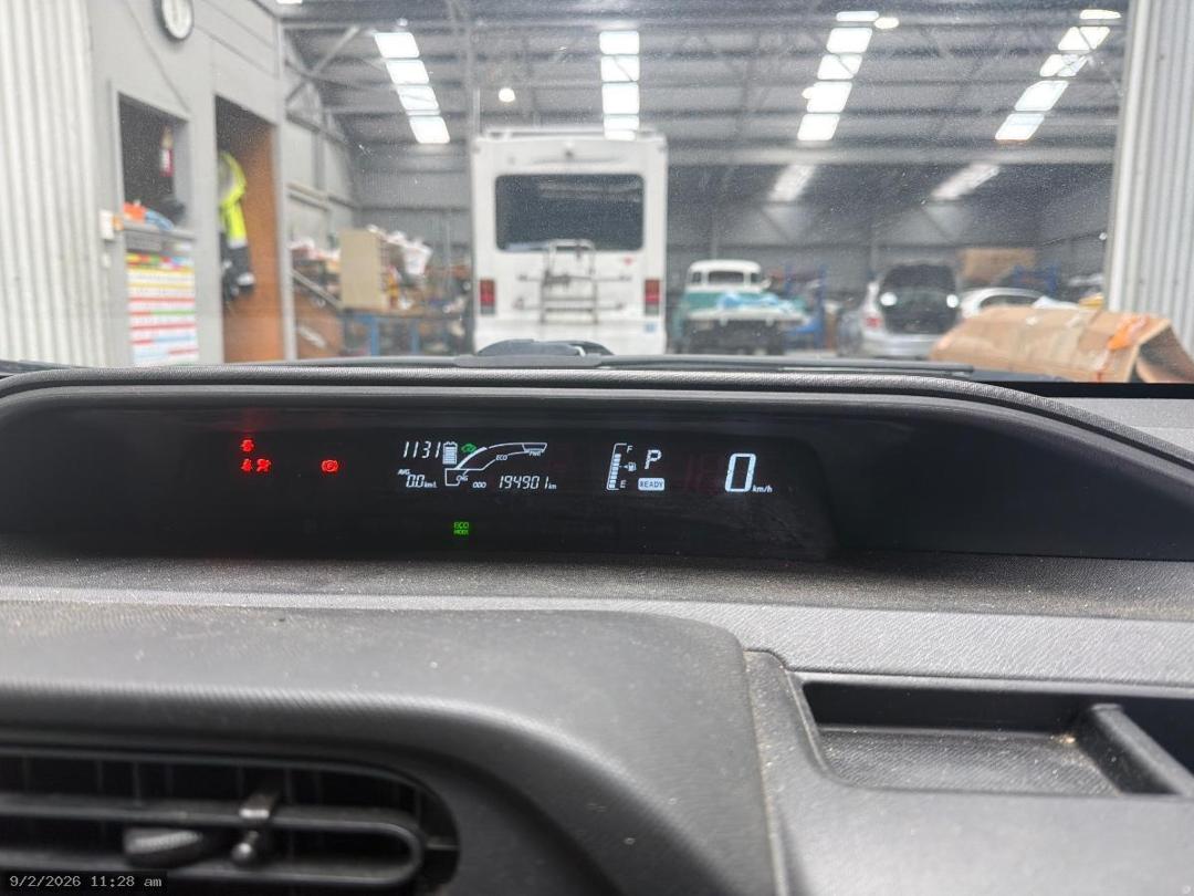 Photo '13' of Toyota Aqua