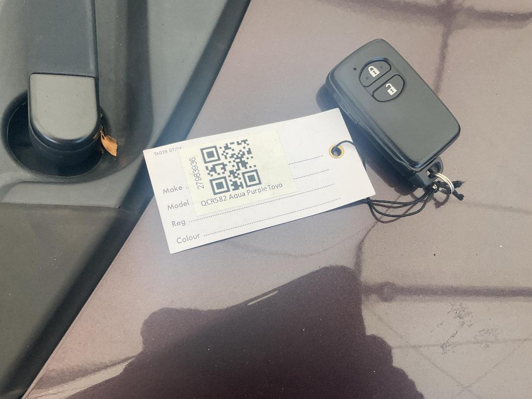 Photo '9' of Toyota Aqua Photo '9' of Toyota Aqua