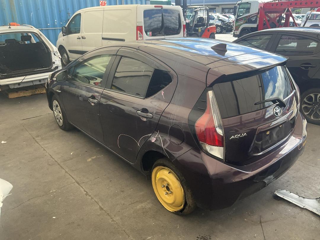 Photo '8' of Toyota Aqua Hybrid Photo '8' of Toyota Aqua Hybrid