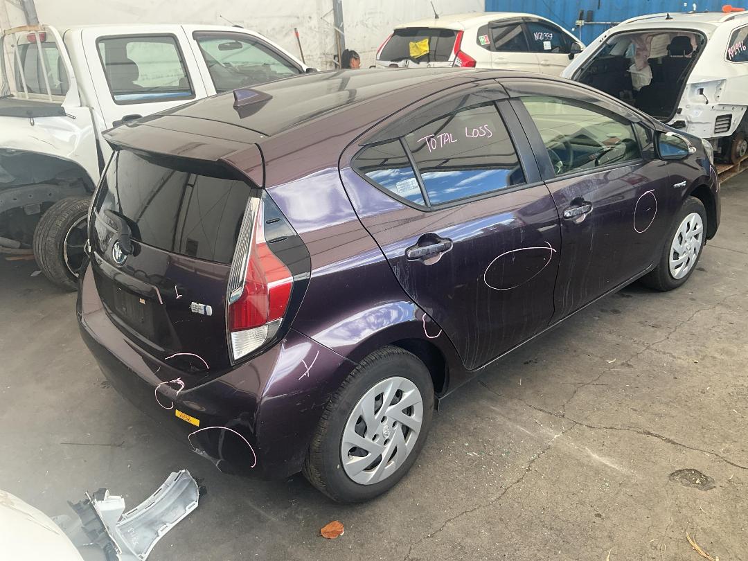 Photo '14' of Toyota Aqua Hybrid Photo '14' of Toyota Aqua Hybrid