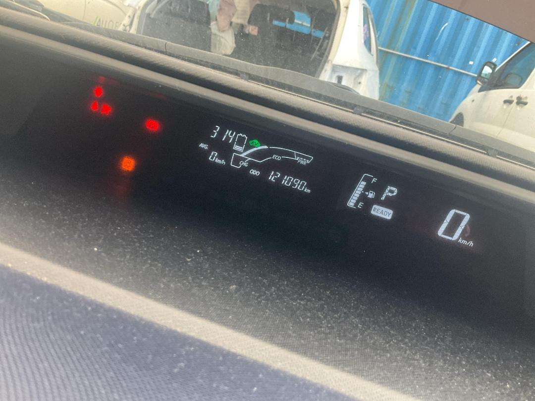 Photo '19' of Toyota Aqua Hybrid Photo '19' of Toyota Aqua Hybrid