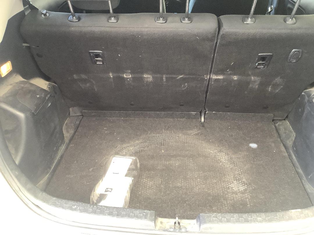 Photo '11' of Toyota Aqua Photo '11' of Toyota Aqua