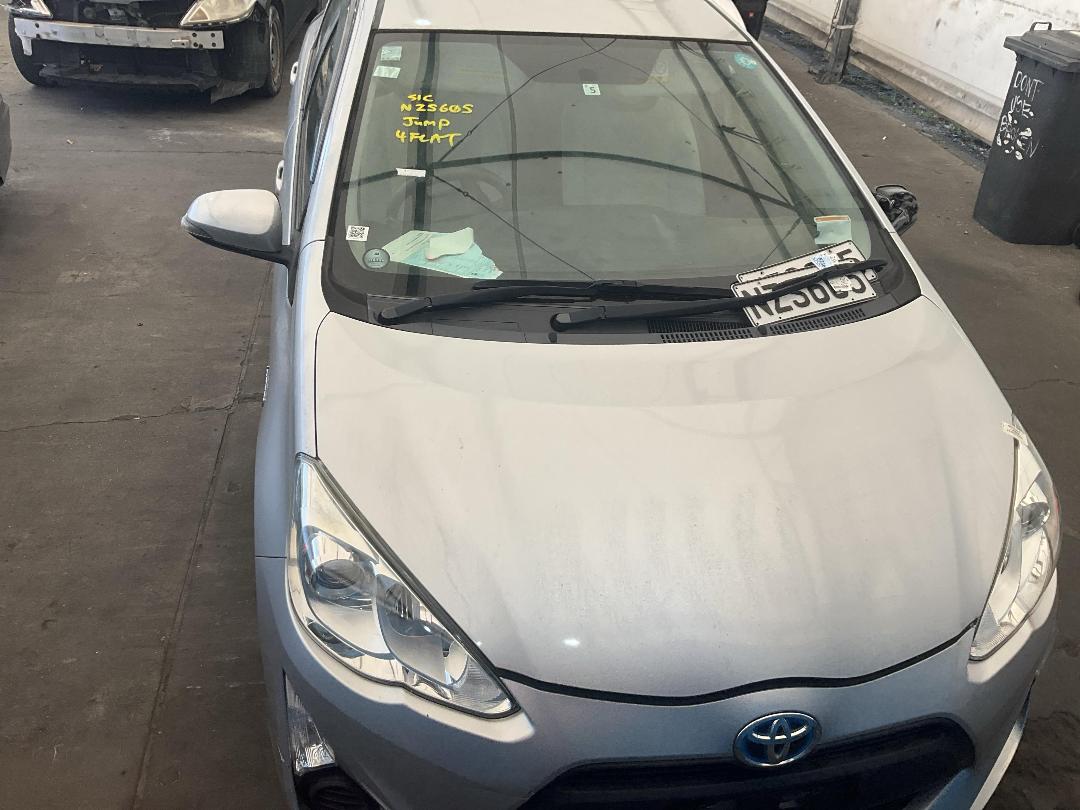 Photo '5' of Toyota Aqua