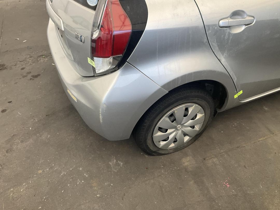 Photo '16' of Toyota Aqua