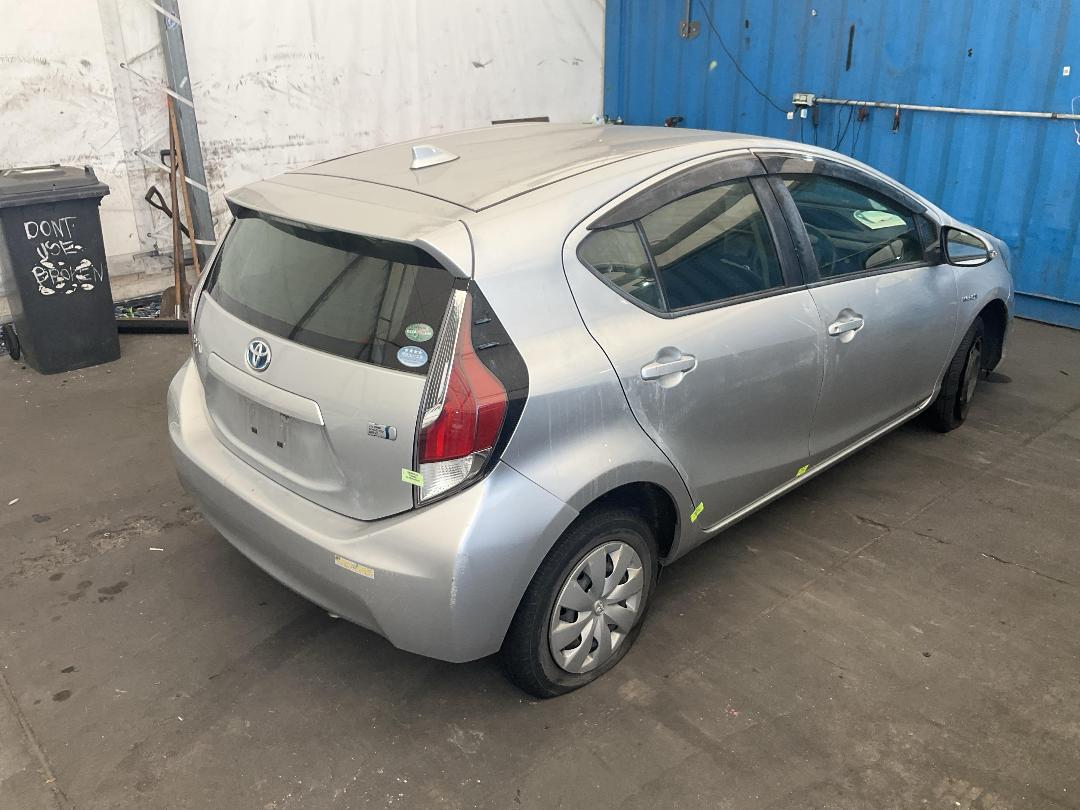 Photo '15' of Toyota Aqua