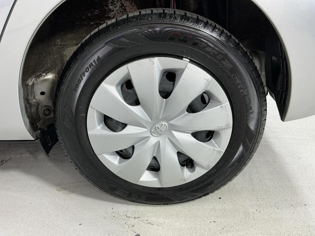 Photo '11' of Toyota Aqua