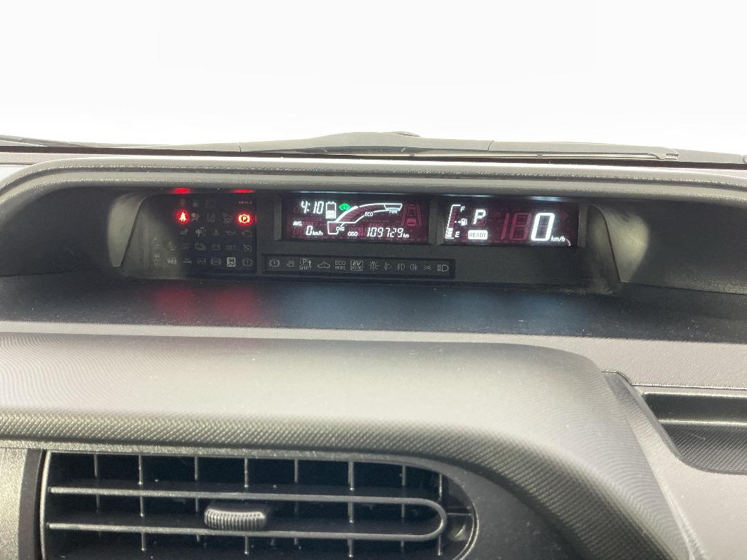 Photo '21' of Toyota Aqua