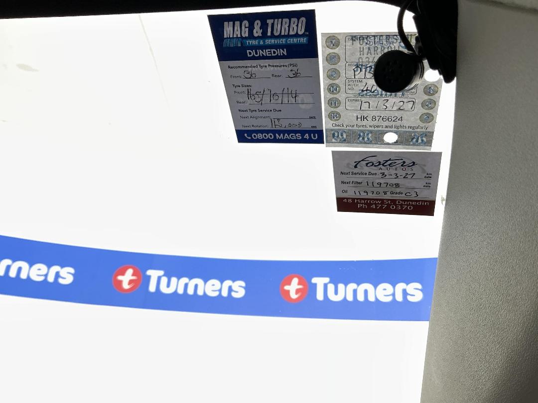 Photo '25' of Toyota Aqua