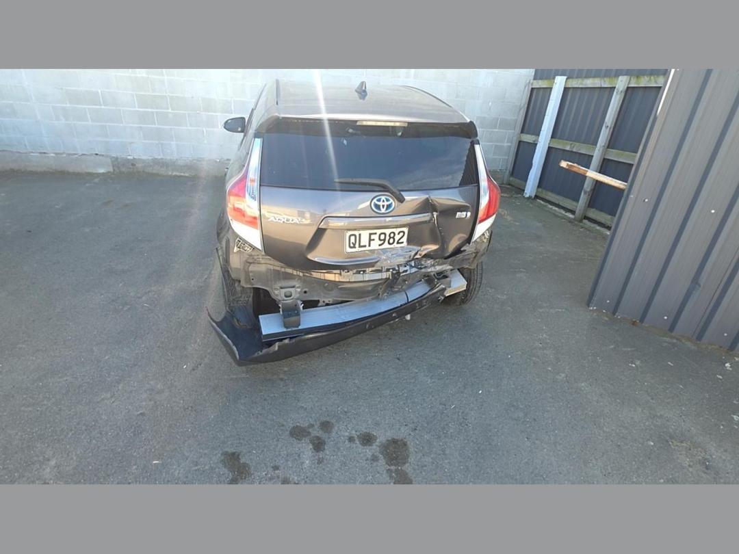 Photo '2' of Toyota Aqua