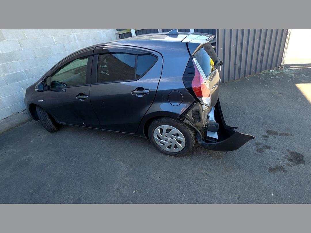 Photo '3' of Toyota Aqua