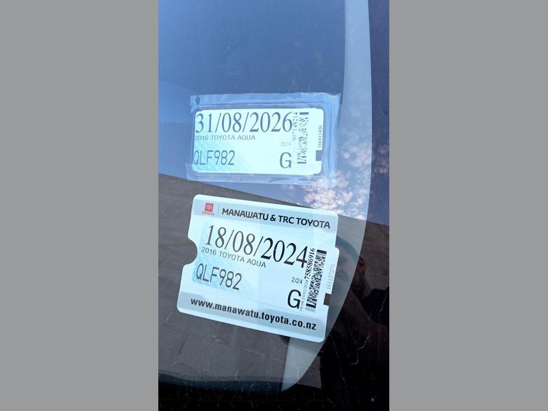 Photo '4' of Toyota Aqua