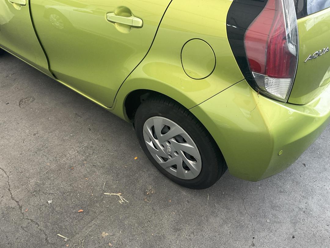 Photo '12' of Toyota Aqua