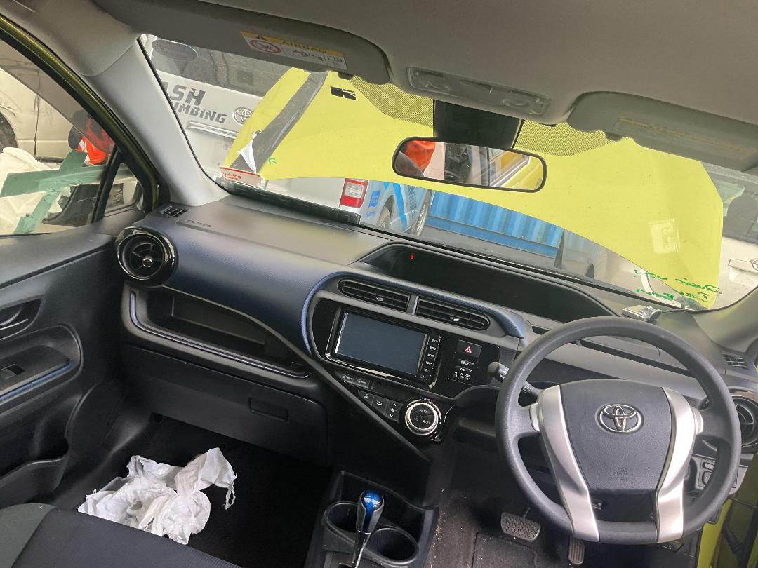 Photo '23' of Toyota Aqua