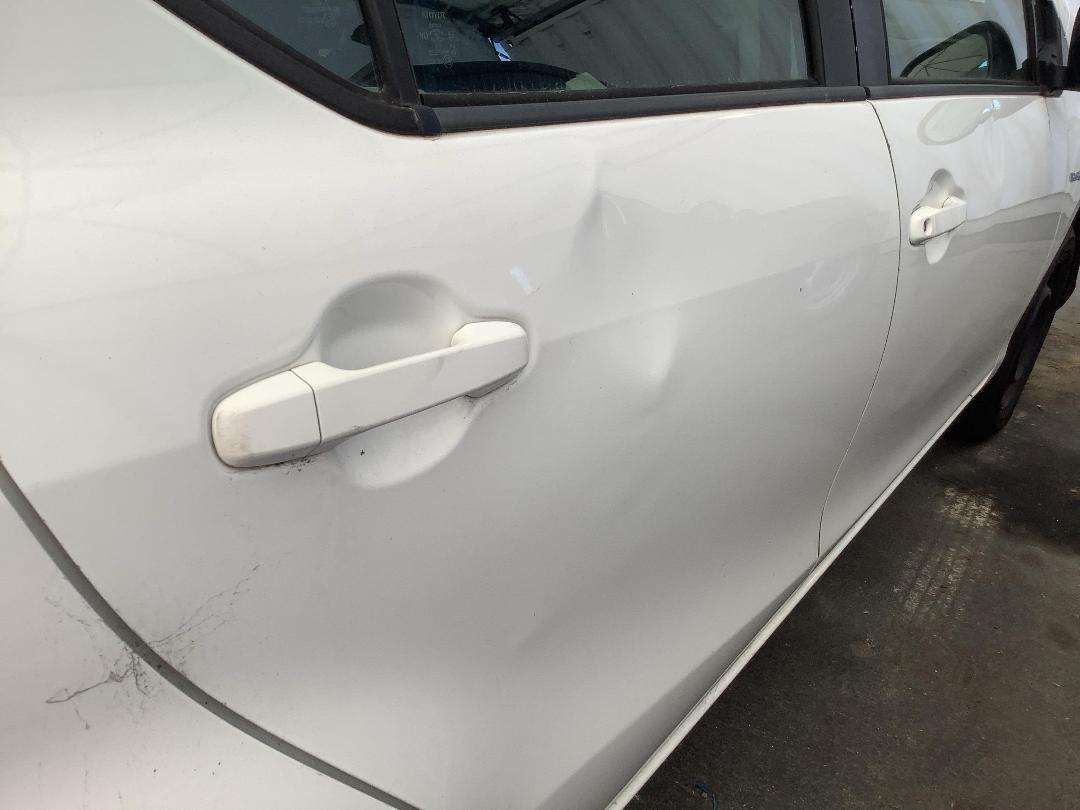 Photo '6' of Toyota Aqua Hybrid