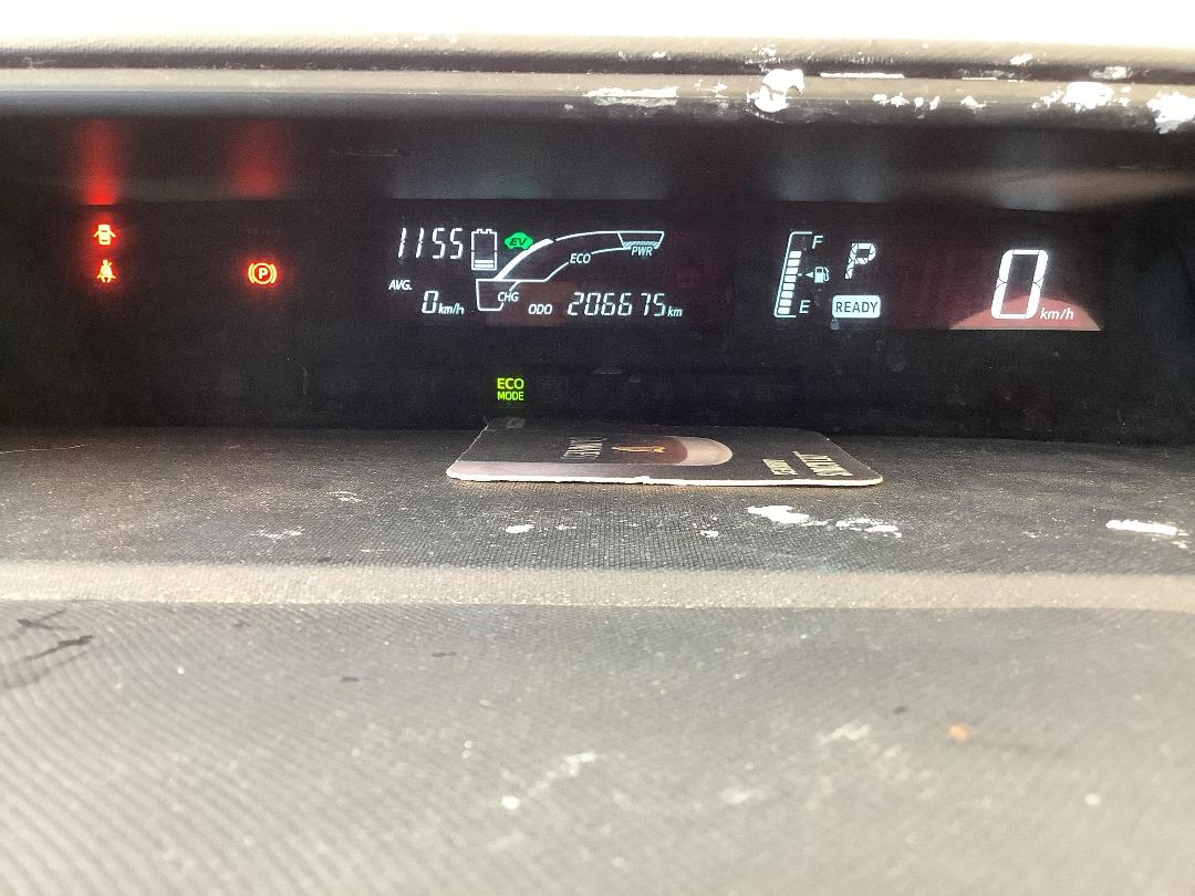 Photo '16' of Toyota Aqua Hybrid