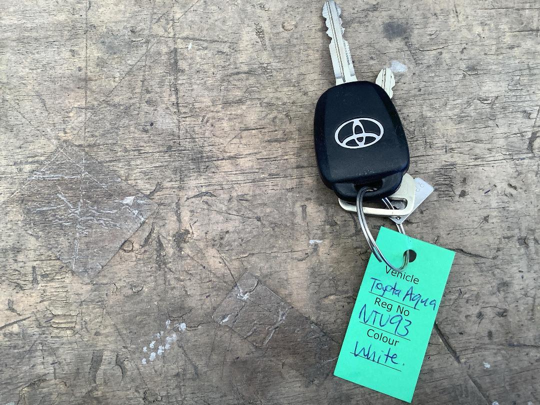 Photo '19' of Toyota Aqua Hybrid