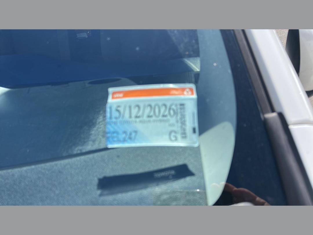 Photo '7' of Toyota Aqua Hybrid