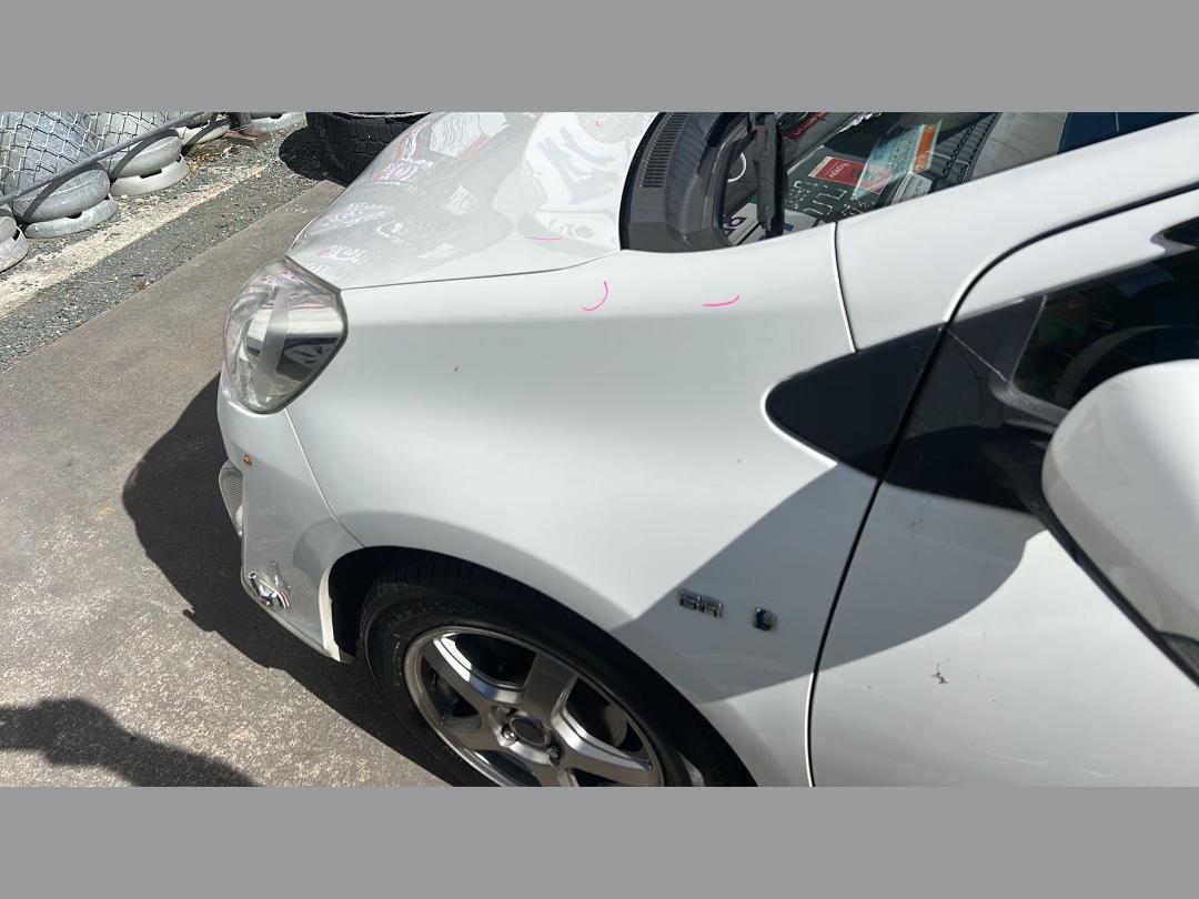 Photo '16' of Toyota Aqua Hybrid