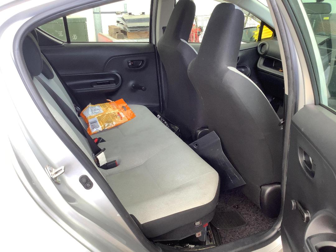 Photo '10' of Toyota Aqua