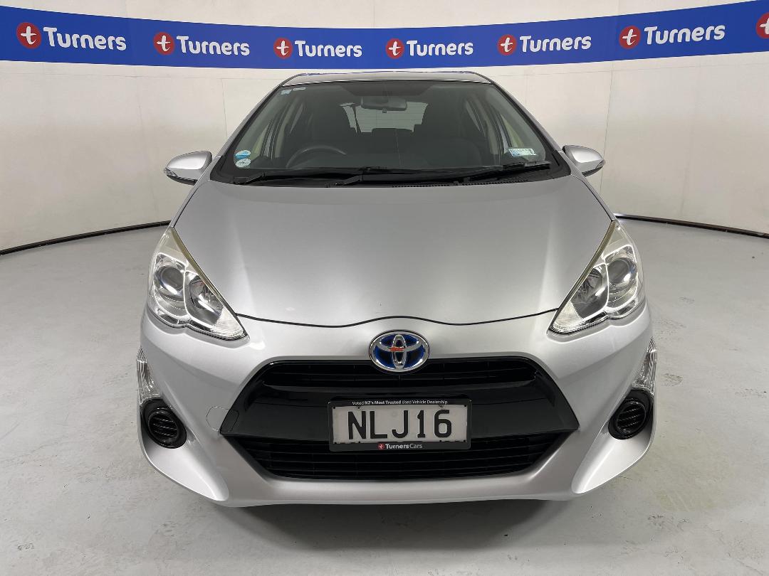 Photo '2' of Toyota Aqua Photo '2' of Toyota Aqua