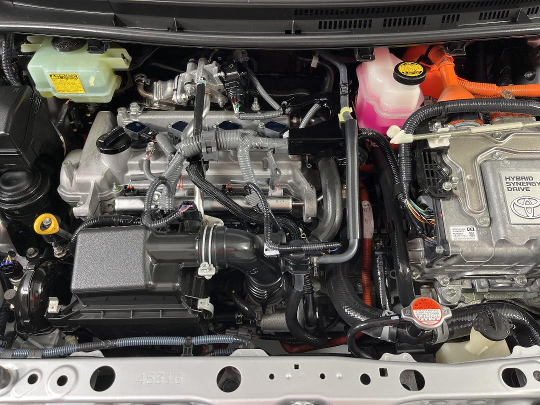 Photo '13' of Toyota Aqua Photo '13' of Toyota Aqua