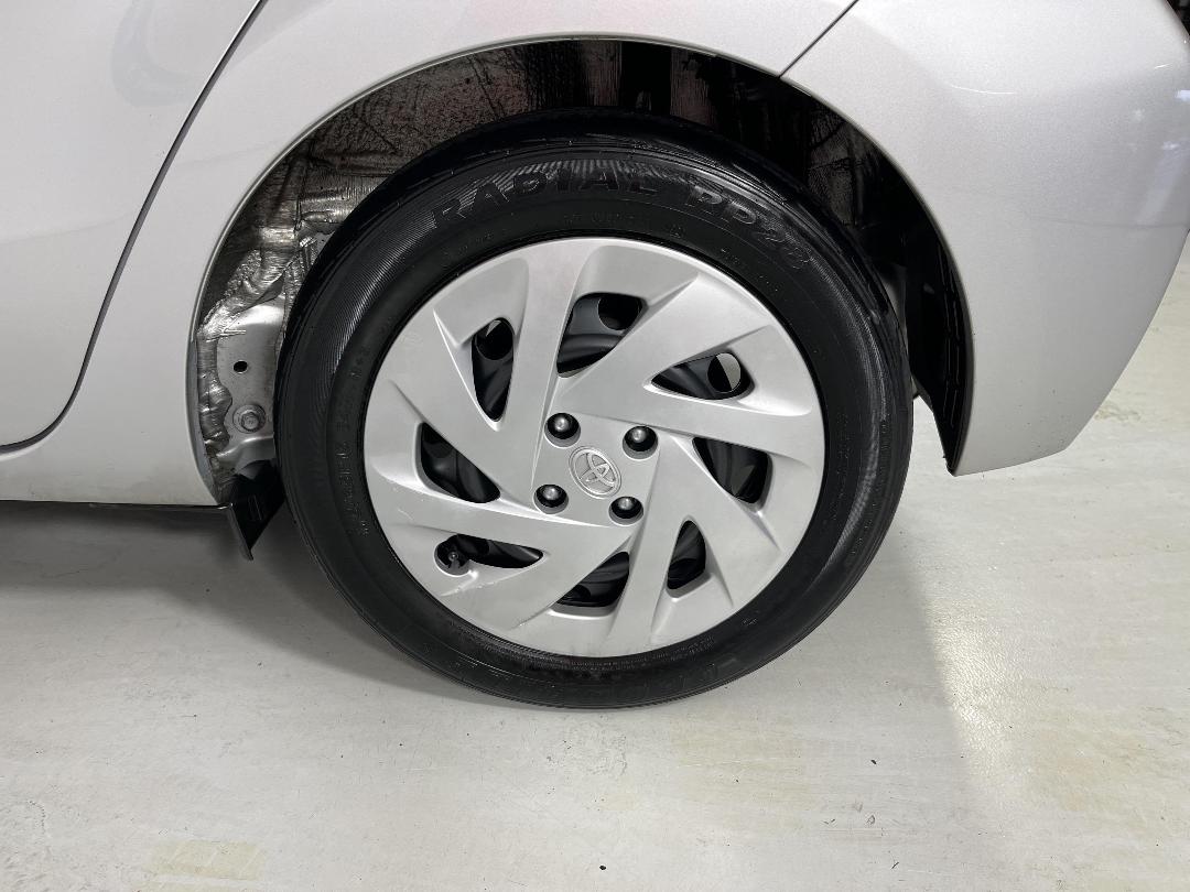 Photo '11' of Toyota Aqua Photo '11' of Toyota Aqua