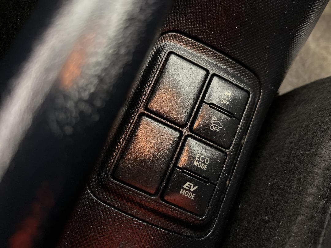 Photo '25' of Toyota Aqua Photo '25' of Toyota Aqua