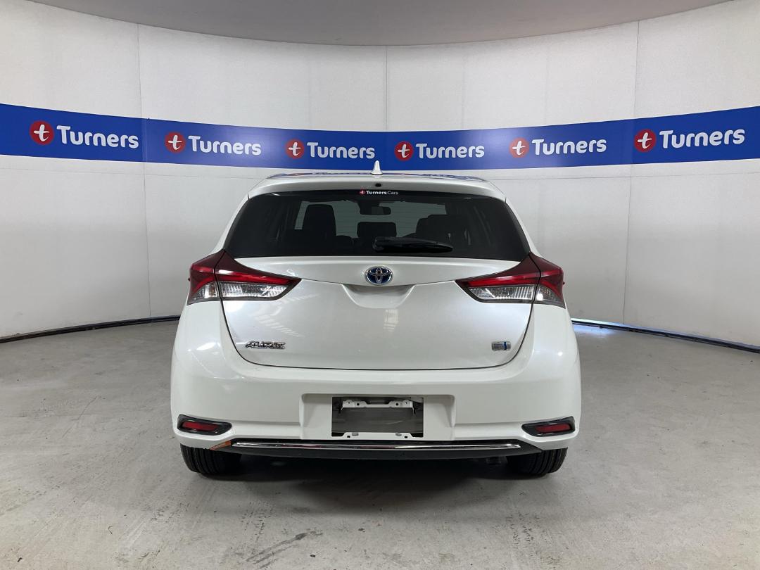 Photo '6' of Toyota Auris