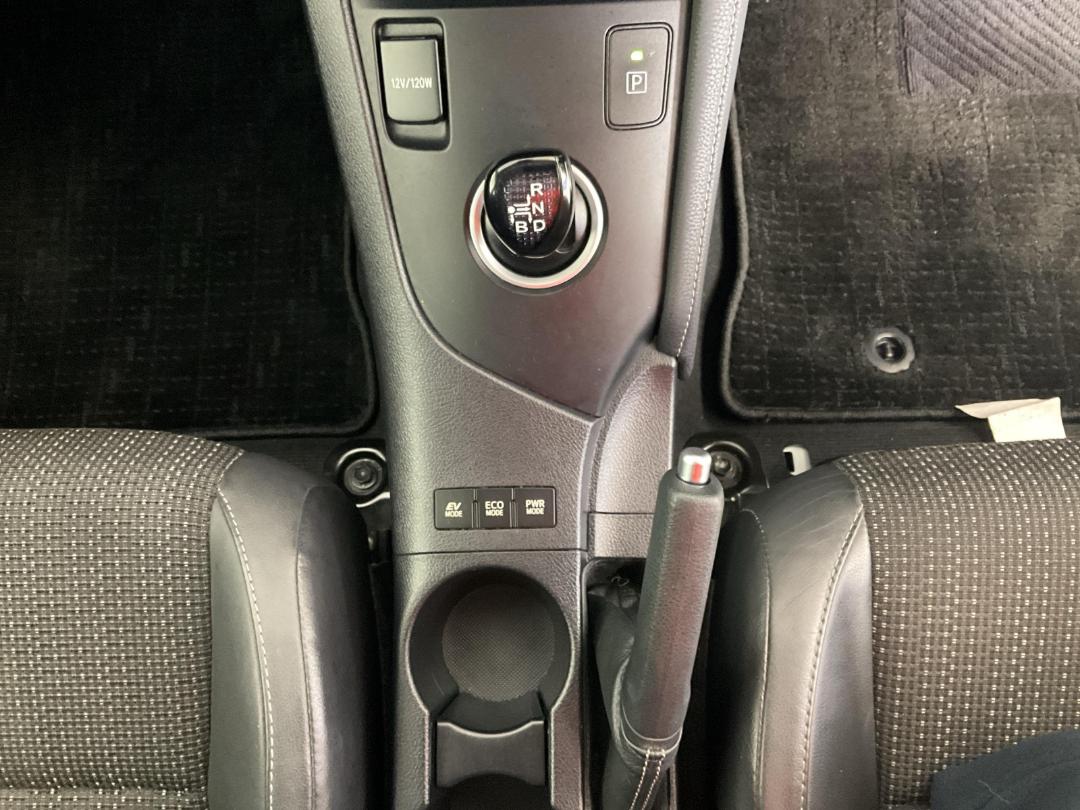 Photo '18' of Toyota Auris