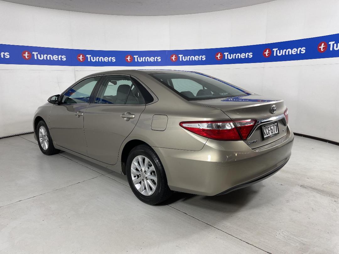 Photo '5' of Toyota Camry Photo '5' of Toyota Camry