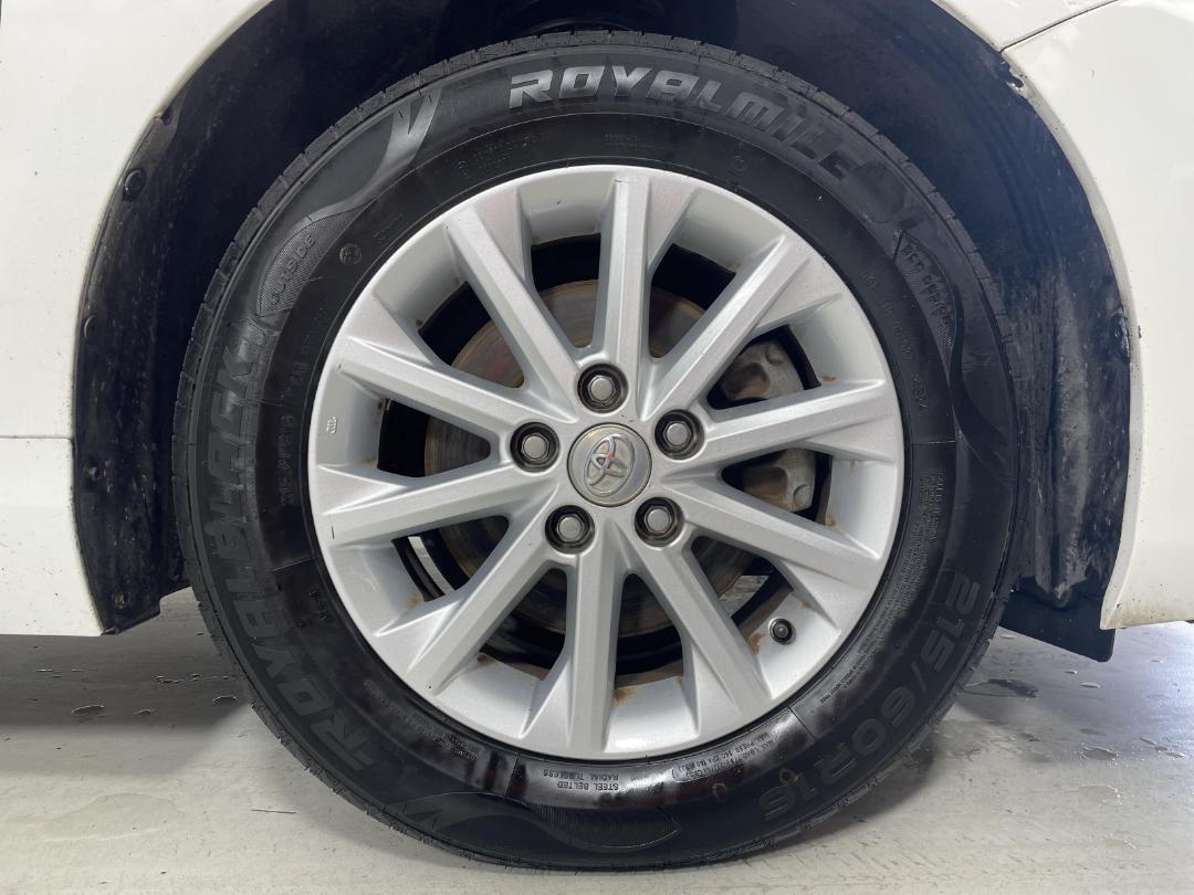 Photo '9' of Toyota Camry