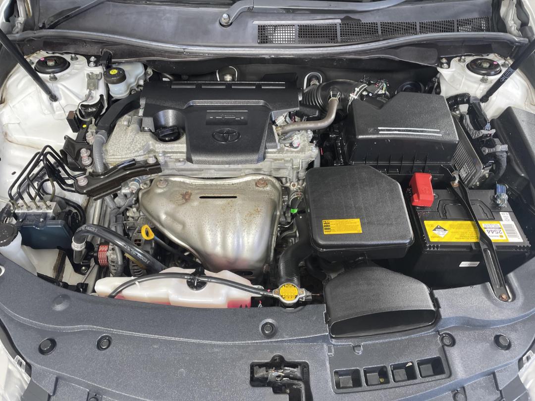 Photo '13' of Toyota Camry