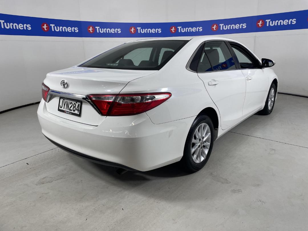 Photo '7' of Toyota Camry
