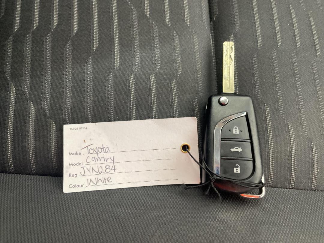 Photo '22' of Toyota Camry