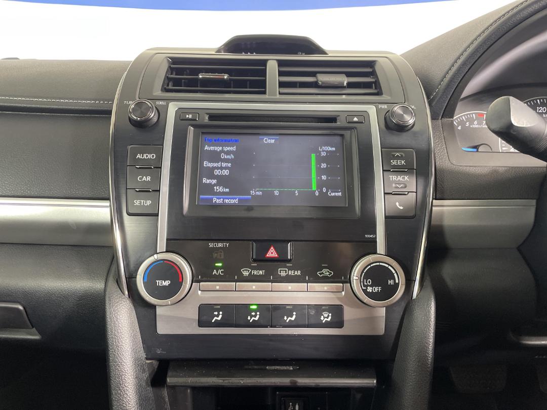 Photo '18' of Toyota Camry