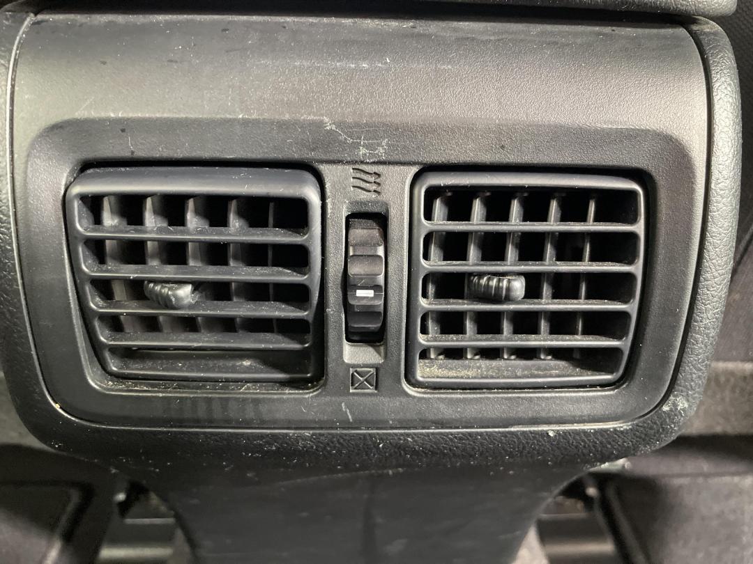 Photo '24' of Toyota Camry