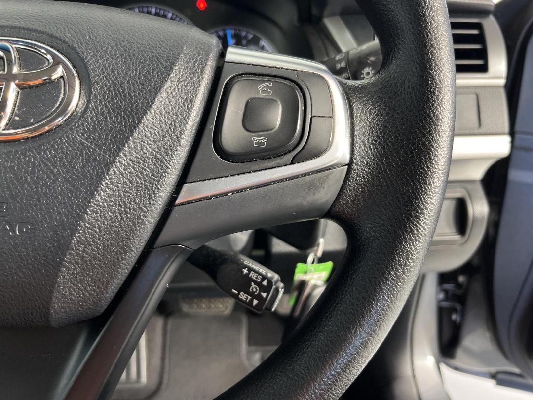 Photo '24' of Toyota Camry Photo '24' of Toyota Camry