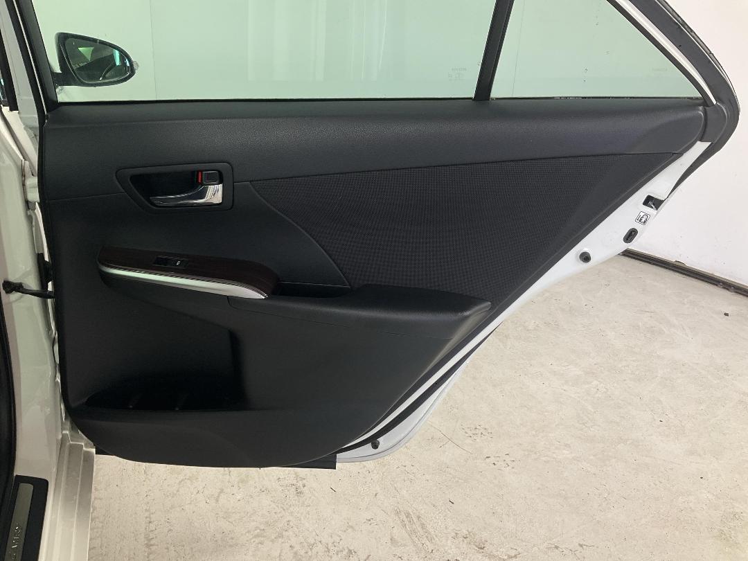 Photo '19' of Toyota Camry