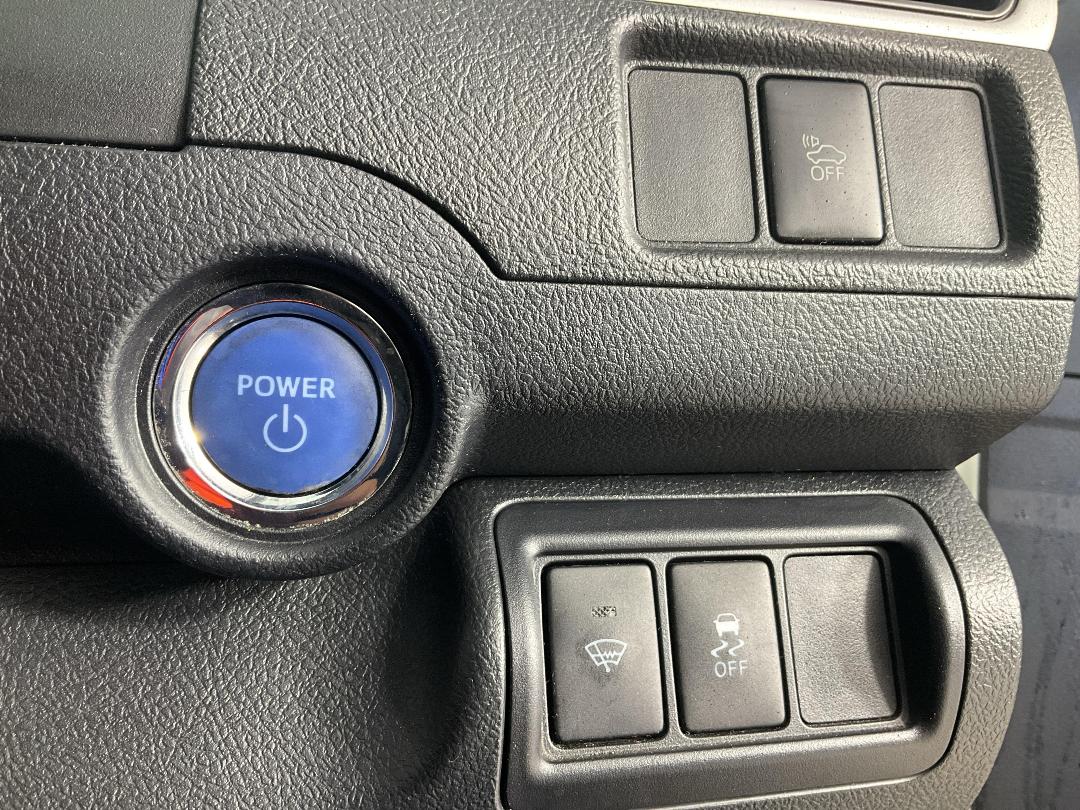 Photo '26' of Toyota Camry