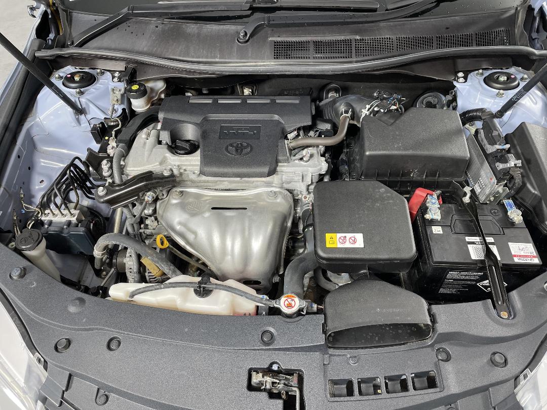 Photo '13' of Toyota Camry