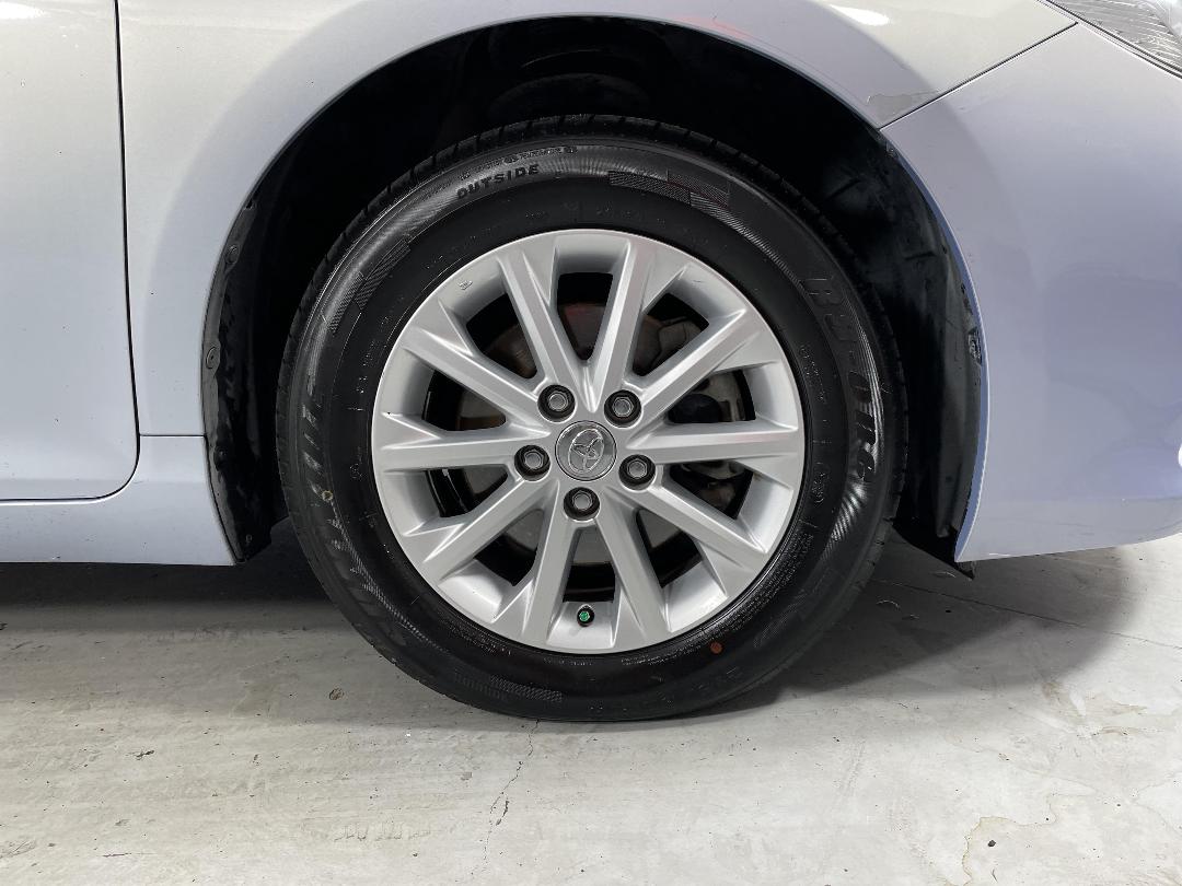 Photo '9' of Toyota Camry