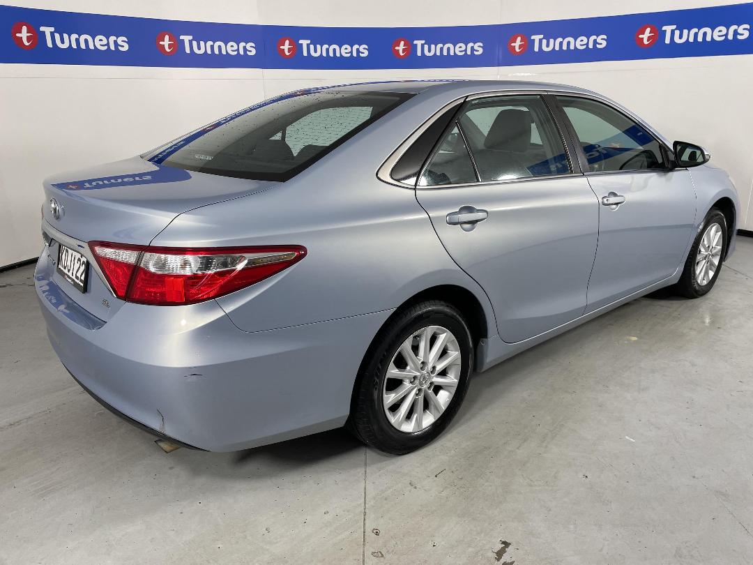 Photo '7' of Toyota Camry