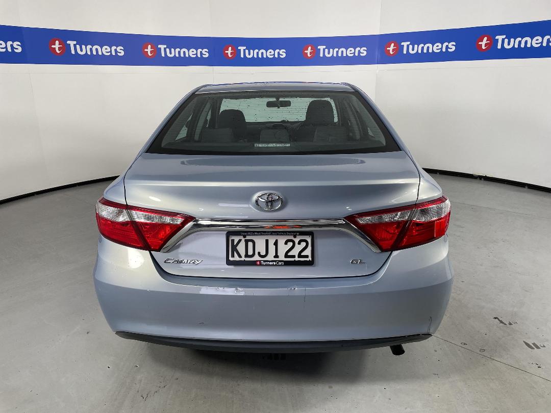 Photo '6' of Toyota Camry