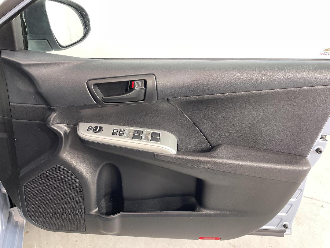 Photo '15' of Toyota Camry