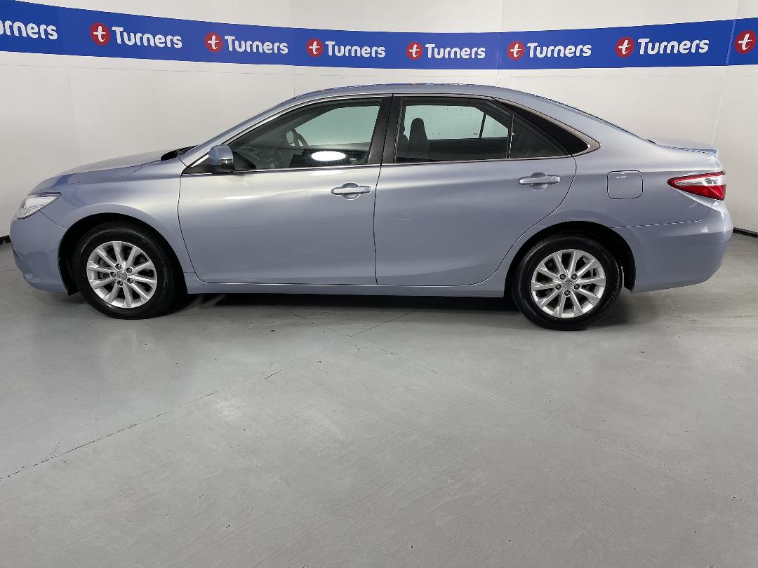 Photo '24' of Toyota Camry