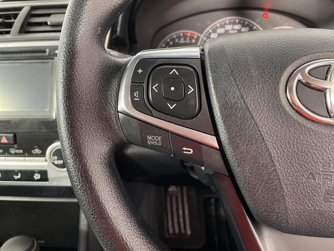 Photo '25' of Toyota Camry