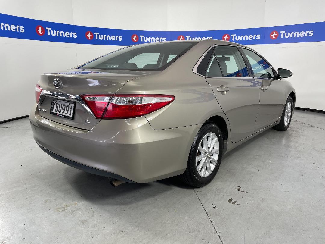 Photo '7' of Toyota Camry Photo '7' of Toyota Camry